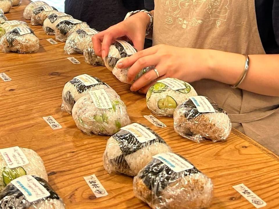 よろしくお願いします！の気持ちでおにぎり握ってみました🍙 | 株式会社TAM