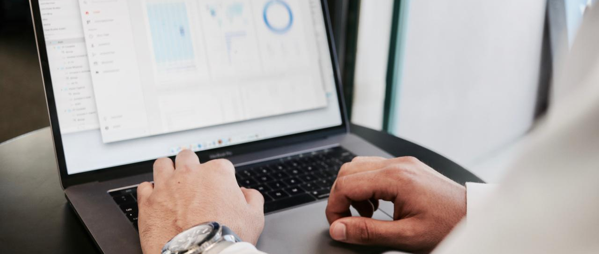 YouTubコンサルタント｜マーケ戦略設計〜チャンネル全体設計〜内製化支援