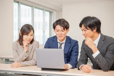 PHP・Laravel案件多数！システム開発が大好きなエンジニア募集！