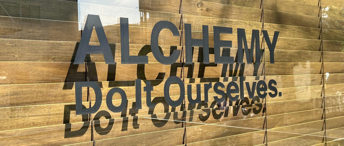 いつか自分のサービスを持ちたい！そんなWebディレクター募集中