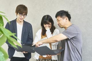 フラットにコミュニケーションを取れる環境が整っています！