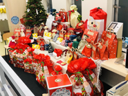 [ 社内イベント ] 札幌から沖縄まで広がる拠点のメンバーの交流も盛んです！ファストコムは社内イベント盛りだくさん！この日は社員人気１のイベント。社長サンタから豪華プレゼントが⁉