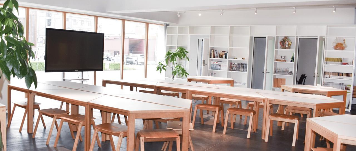 和歌山のeスポーツ・コワーキング施設併設のカフェスタッフ