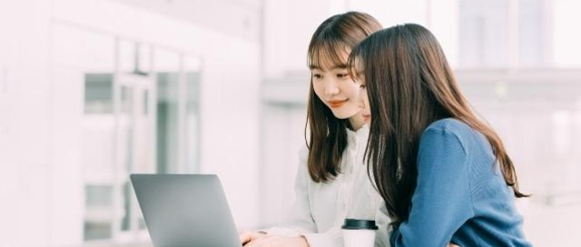 時間も場所も自由。でも、本気で成果を出す。LINEデザイナーとして挑戦を。