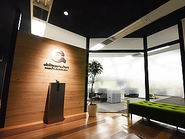 仲間と働く環境も大切です！（画像は名古屋本社エントランス）