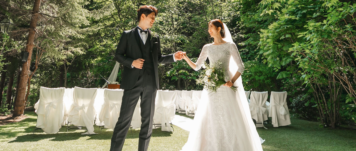 ヘアメイク・美容好き学生募集！特別なドレスで花嫁様をトータルコーディネート