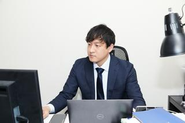 弊社の代表・新保は創業当時から「会社を越える仲間作り」を意識してきました。そしてお客さまからも、そんな社員の人柄をお褒めいただくことも多いです。