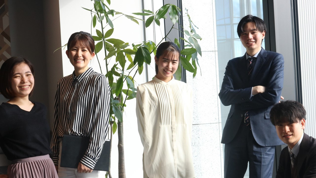 若いうちから実力で評価される環境。その中で働く仲間はどんな方たちなのか！？