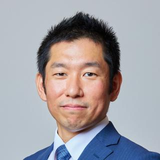 裏野 優也
