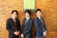 20～30代のメンバーが中心。店舗間の情報交換や交流が活発で、「リライフ」で一緒に切磋琢磨しながら成長していこう！という想いを持った社員が身近にたくさんいるのが当社の特徴です。