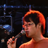 有冨 隼