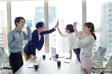 広告×クリエイティブ×マーケ戦略　売れるをつくる、アドアフィリエイト