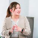 石井　 英里子