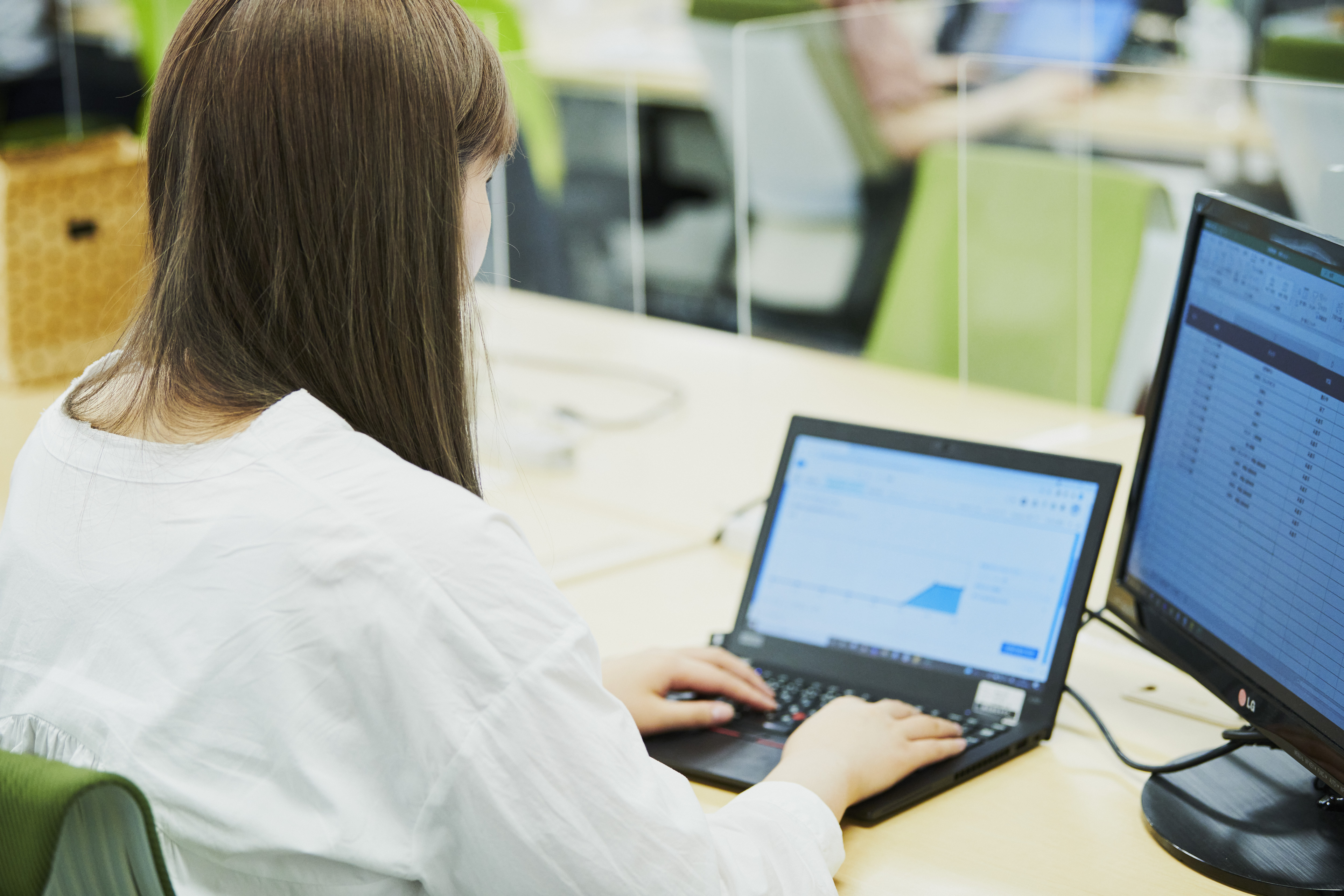 【ワークスタイルvol.2】結局出社とリモートどっちがいいの！？社員のリアルな声と１週間スケジュールを公開！