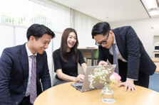 ヘッドハンティングファームで営業スキルを磨く！人材戦略コンサルタントを募集