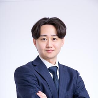 真屋健司さんのプロフィール