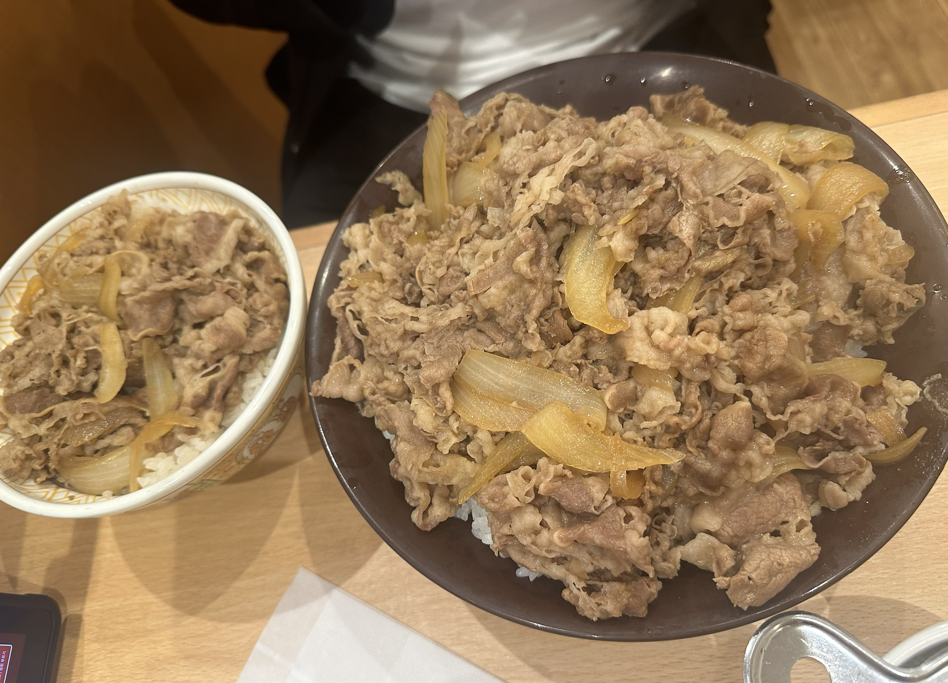 HARE社員でお昼休憩に『キング牛丼』食べに行ってみた！ | 社内