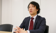 ユーモアと情に溢れた代表。