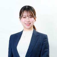 山本 華