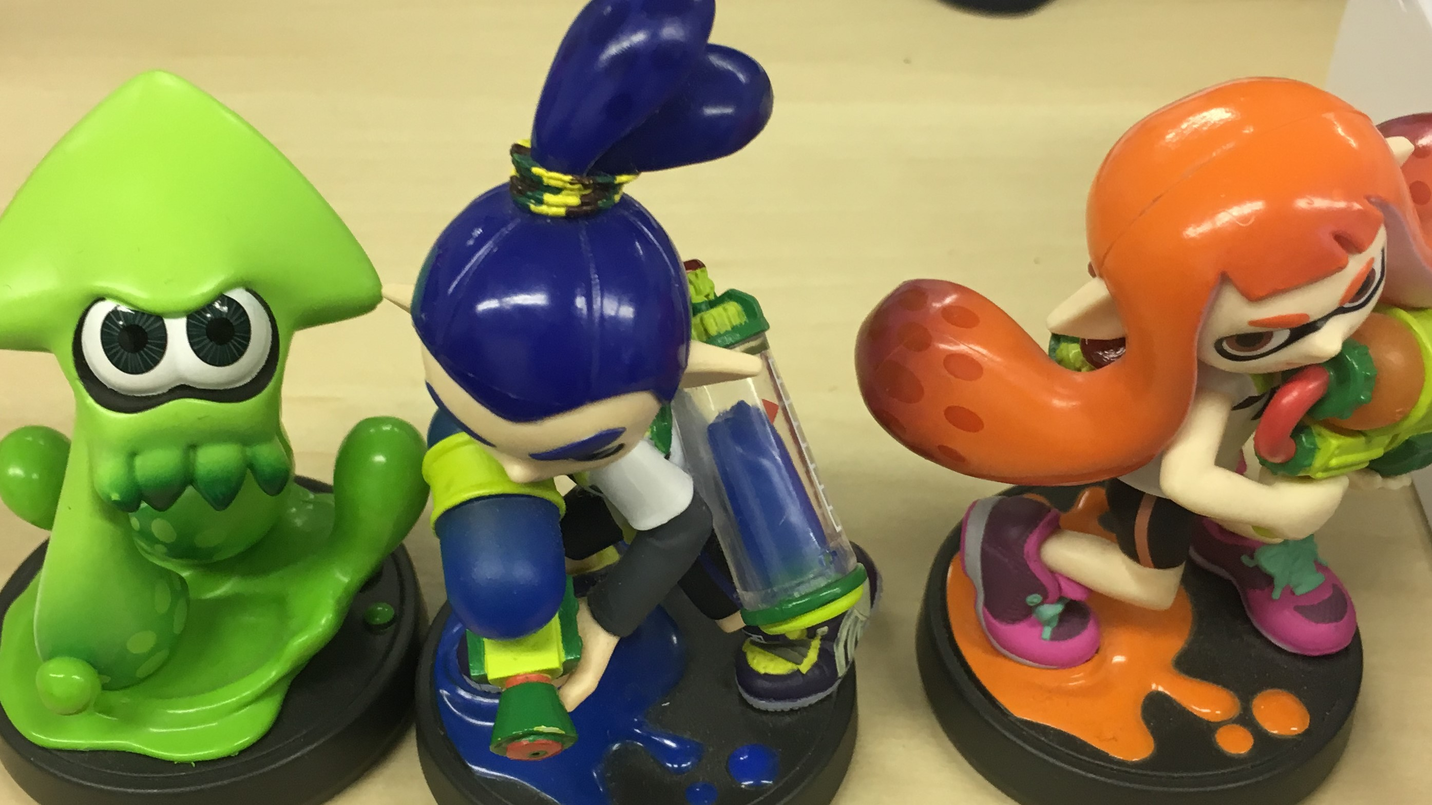 グルーの裏側-社内の小物たち