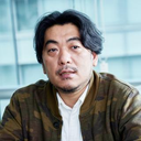 半田 英二