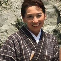 山崎 友起子さんのプロフィール