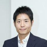 栫井　駿介