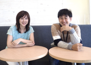 Heartfulチームの２人。それぞれプロジェクトを担当しつつも、 チーム全員で協力しながらアイディアを出し合い 社内にワクワクと学びを増やす仕事をしています。