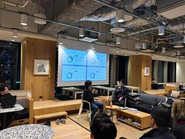 「AIが当たり前に使われる世界」を目指し、大手メディアからの注目や公的機関からの評価を獲得。活動は非常にオープンで、常に最新の知見をインプットし、エンタメを交えた発信活動も行っています。