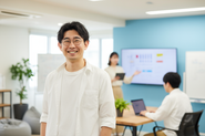 オープンな環境でデータを見ながら即実行。チームで成果まで伴走する“手触りのあるSNS×映像”が強み。
