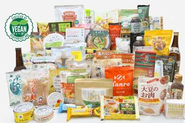 基準を満たす製品や、基準を満たすメニューを提供する飲食店に対し「ベジタリアン認証・ヴィーガン認証」を行っています。食から始まった認証制度ですが、最近ではコスメや生活用品など多岐に渡る商品においてヴィーガン認証を取得する動きがあります。認証基準である「動物由来の原材料を使用しないこと」、「動物実験をしないこと」は、動物たちや地球に優しい商品であることを伝えます。