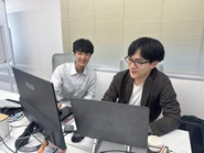リーダーとインターン生の様子