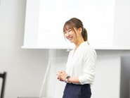 現場で使える力を育てるために、講師も一緒に悩み、考え、寄り添います。実践にこだわる学びの場がここにあります。