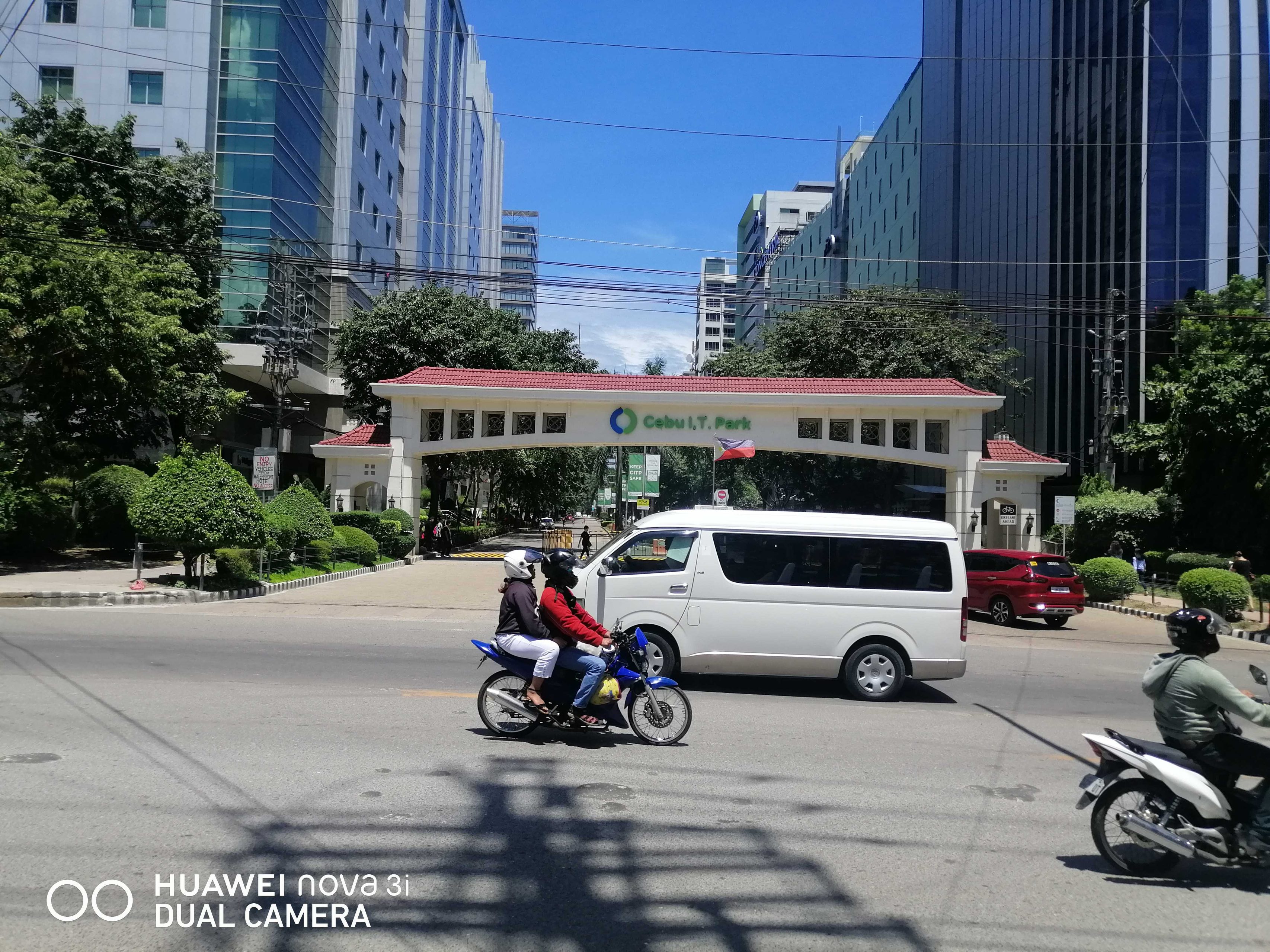 【海外出張レポート】フィリピン・セブ島の開発パートナー Lanex社を訪問！！