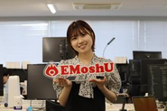 「EMsohU（エモッシュ）の採用担当 かりんです！　やりとりは私が担当させていただきます！」