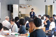 長崎の学生と地元優良企業を繋ぐ就活イベントを主催。県内就職の魅力を伝え、未来を担う若者が地元で輝くきっかけを創出しています。