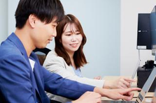 縁の下の力持ち！事務スタッフとして故郷のために頑張る外国人を救え！