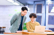 エンジニアを目指す研修生のフォローを行います