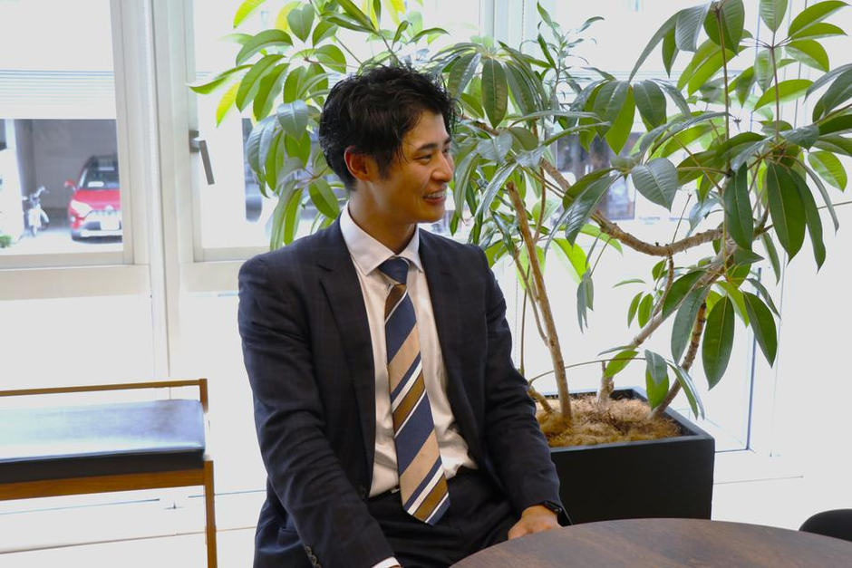 新卒インタービュー】理系からベンチャーに入社！ビジネス職として描く