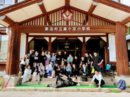 合宿は各地のキレイな廃校でやってます、夜は肝試し、とかそういうのやらないでマジ合宿です。ただ最終日だけイベントです