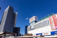 2026年6月に新宿へオフィス移転を終えました。雨にもほぼ濡れずに通勤、外勤に便利な立地です。