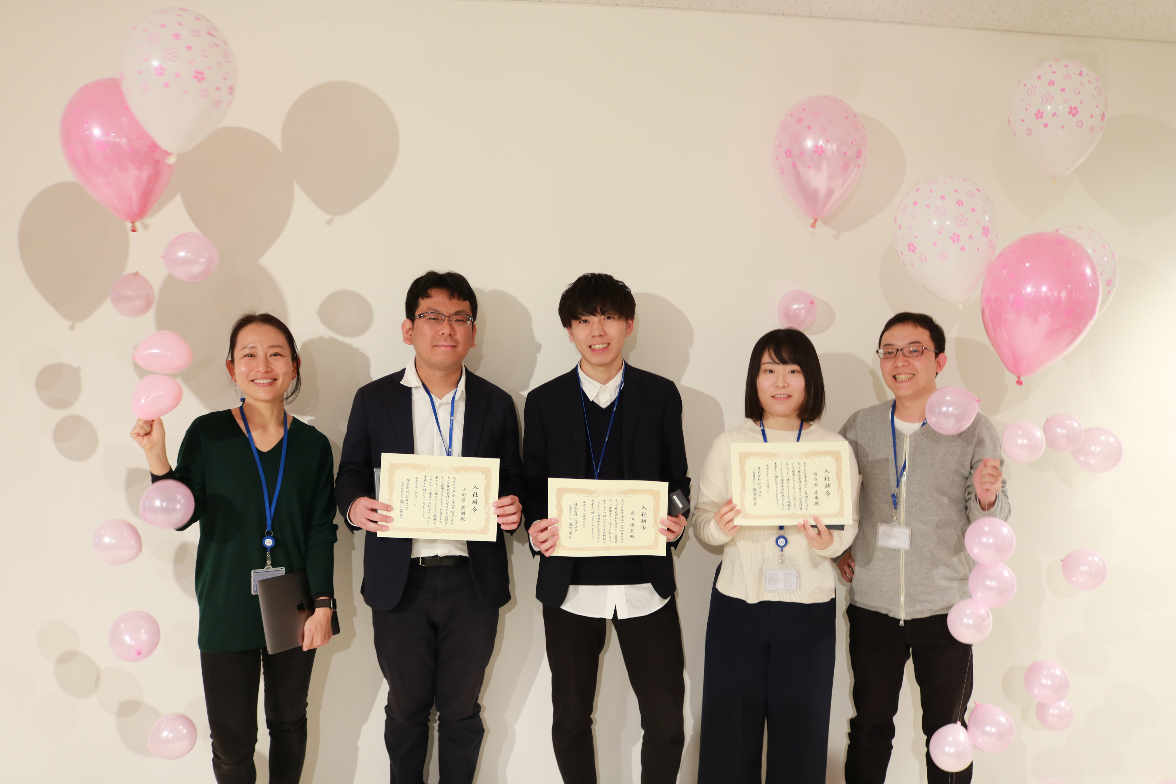 ようこそビザスクへ。初めての入社式。3名の新卒社員を迎えました！