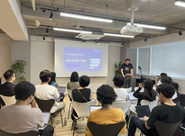 全社戦略のCEO発表。北海道から沖縄まで全国各地から社員が集まり2日間のキックオフ開催。