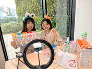 現在主流のライブコマースをいち早く導入。社員自らお客様とコミュニケーション。