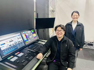 カラーフィルターやスモークマシンをはじめ、演劇やライブパフォーマンスに欠かせない商品を市場に展開し、米国ETC社のソースフォーLEDやコンソール、スポットライトなどの高品質照明機器も導入。ステージ、イベント、コンサート、さらには商業施設の照明まで、創意工夫を重ねて感動を生み出す照明演出を提供し続けています。豊富な経験と技術で、お客様に最高の照明体験をお届けします。