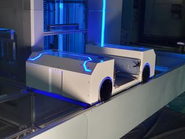 【RENATUS SHUTTLE】ラックの各階層を水平移動し、コンテナを搬送するシャトルです。