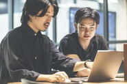 社員とインターンに壁はなく、成長したい人に機会が増えていく環境です。
