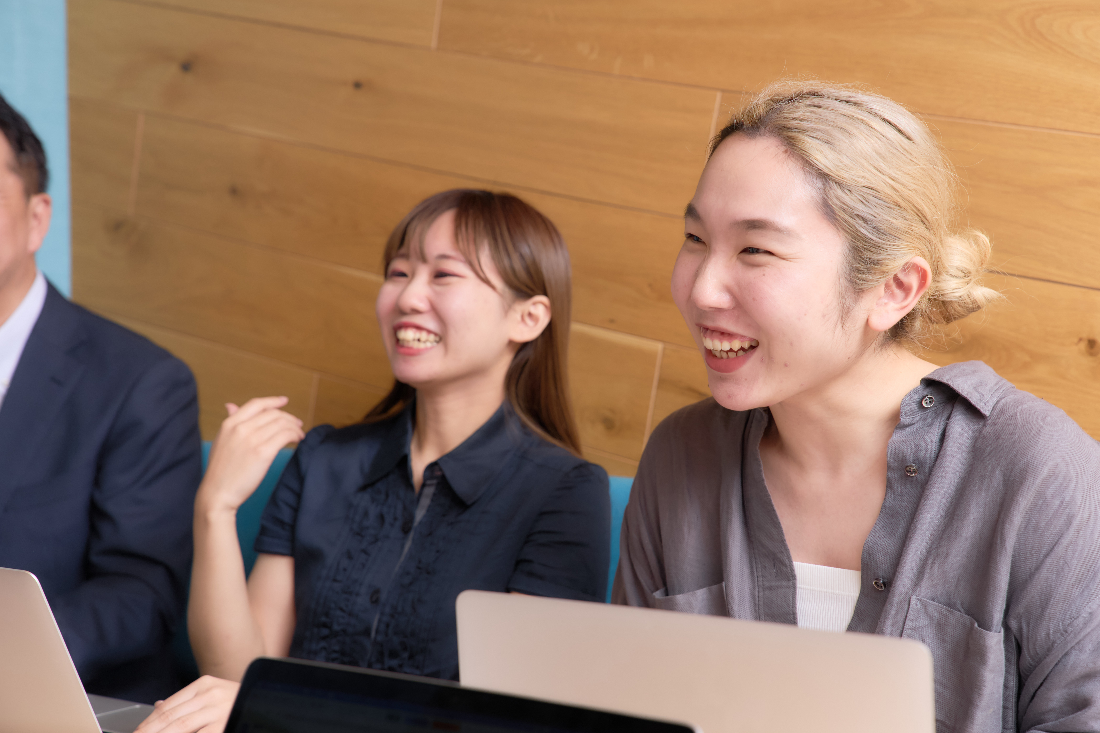 「人と人を繋ぐ」を軸に、新たなキャリアへ！アパレル販売員が未経験で広報・PRに転職したワケ