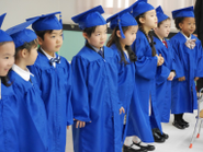 2020年の卒園生達。完全にバイリンガル且つ国際人としての基盤を持つ。我々の未来であり・希望である。是非世界中の人々と共存し、平和で幸せな世界を築いて行って欲しい。頑張れ！