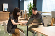 曖昧な感覚ではなく事実やデータを元に議論して正解を模索しています。